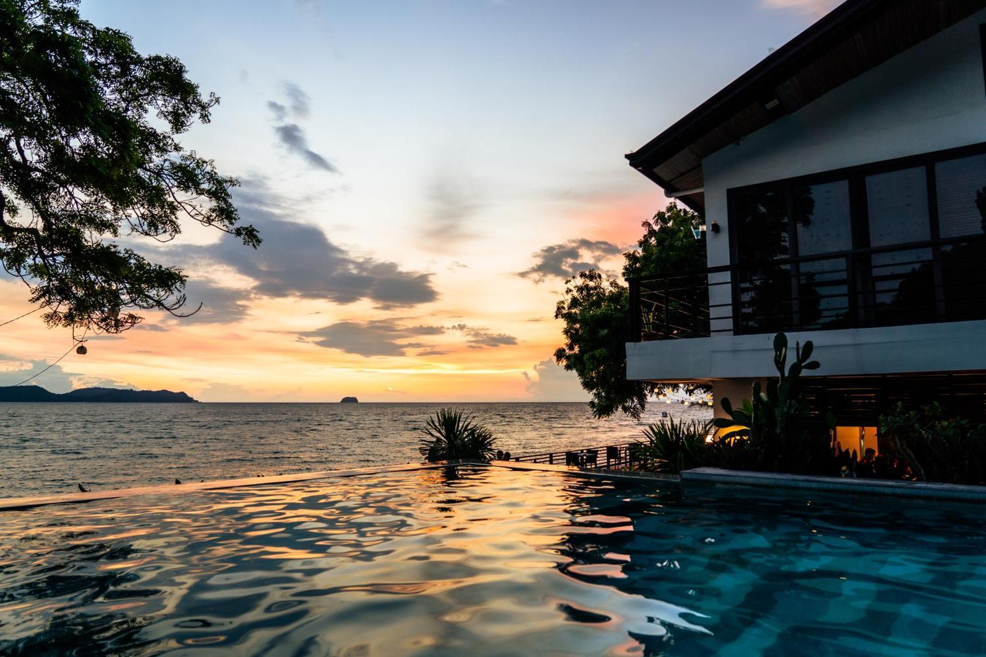 Altamare Dive And Leisure Resort Anilao Mabini  Exterior foto